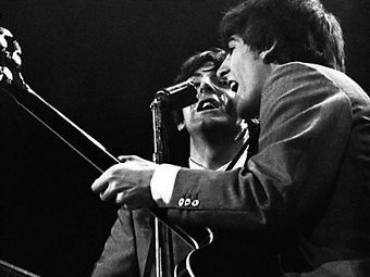 В Нью-Йорке распродали фото с первого концерта The Beatles в США