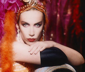 ЭННИ ЛЕННОКС слишком стара для воссоединения EURYTHMICS