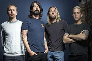 FOO FIGHTERS перепели песни ПОЛА МАККАРТНИ и PINK FLOYD