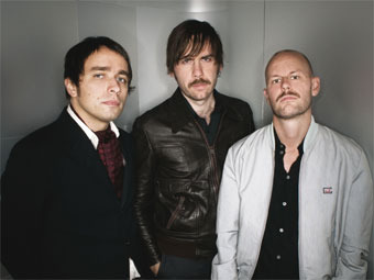 PETER BJORN AND JOHN запишут поп-альбом с продюсером CARDIGANS