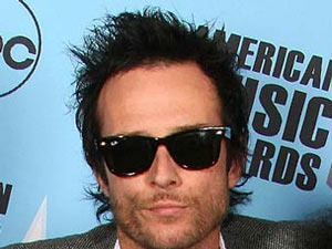 Лидер STONE TEMPLE PILOTS выпустит рождественский альбом