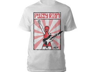 Мадонна начала продавать футболки с Pussy Riot