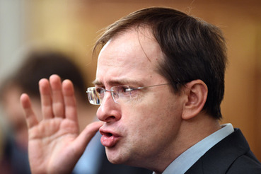 Мединский назвал идеологов санкций против Кобзона людьми с мозгом цыпленка