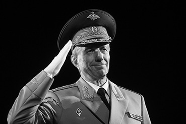 Шойгу увековечит имя погибшего в авиакатастрофе худрука ансамбля Александрова