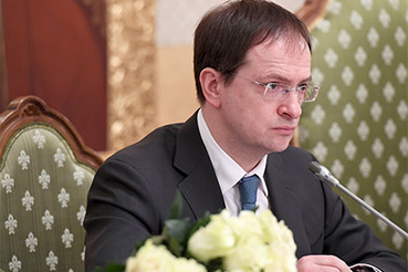 Мединский среагировал на угрозы запретить Самойловой участвовать в «Евровидении»