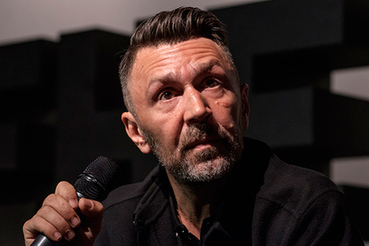 Шнуров представил продолжение книги «Музыка для мужика» об истории «Ленинграда»