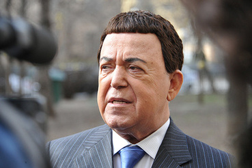 Кобзон назвал себя инициатором лишения звания почетного гражданина Славянска