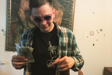 Рэпер Гнойный рассказал о напавших на него с фаллосами боевых русичах